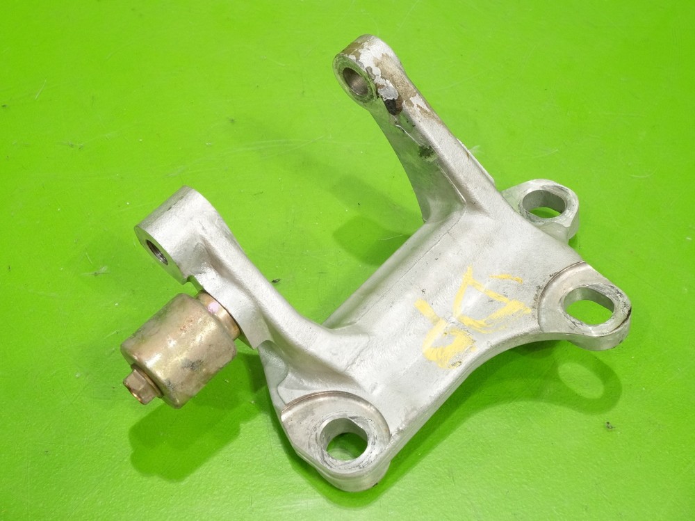 02-06 RSX OEM driver left engine motor transmission mount bracket