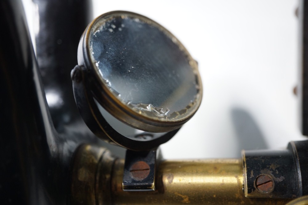 ANTIQUE E.LEITZ (LEICA) LOUPE MAGNIFIER 20X,?