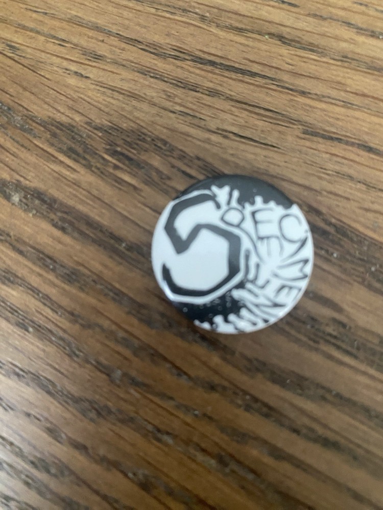 Specimen British Band Vintage Button Pin Rare !
