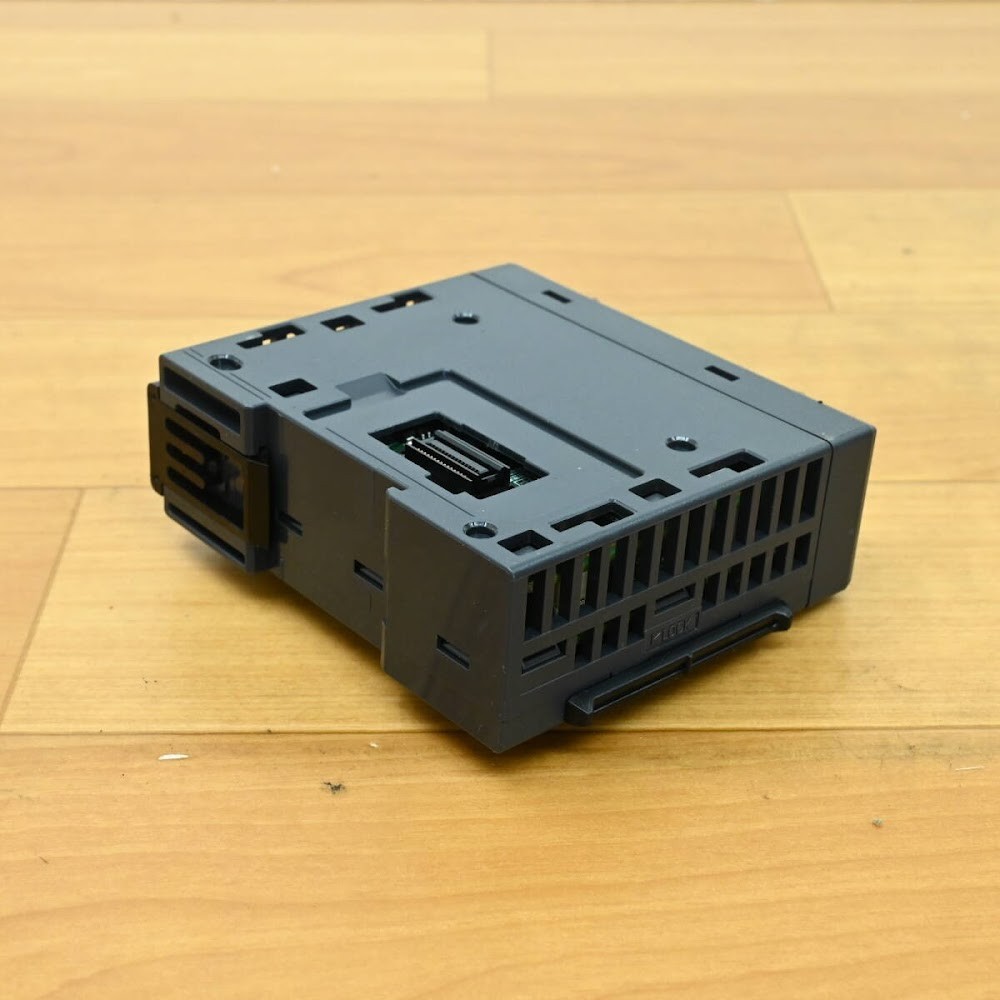 KEYENCE KV-NC32EXT PLC Network Communication Module Tested USED