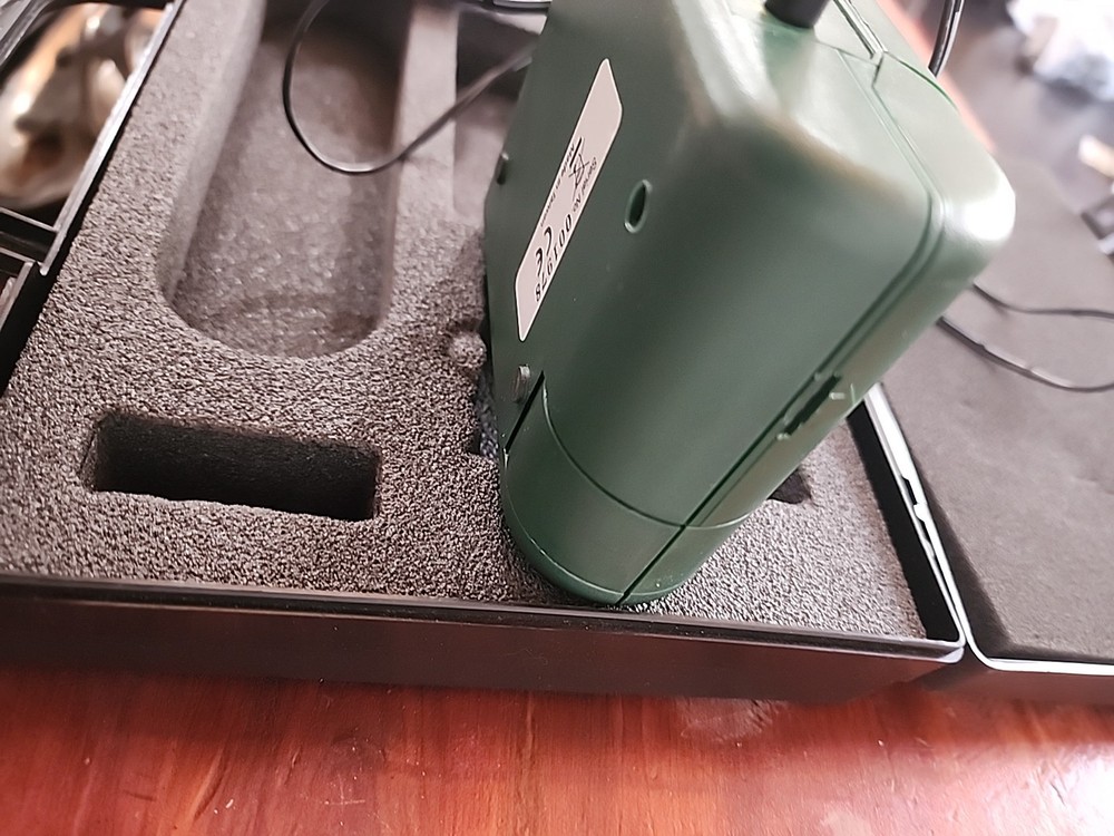 EXTECH Instruments The Oyster 433201A Microprocessor Thermocouple Calibrator