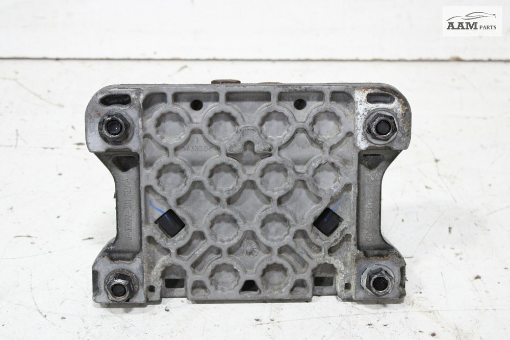 2018-2024 FREIGHTLINER CASCADIA 14.8L DD15 FRONT LEFT SIDE ENGINE MOUNT OEM