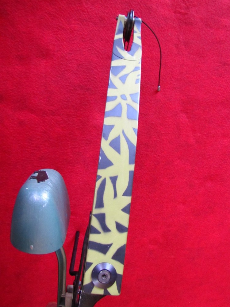 T Star Compound Bow Camo 50" OAL TruGlo Sight, Needs Bowstring