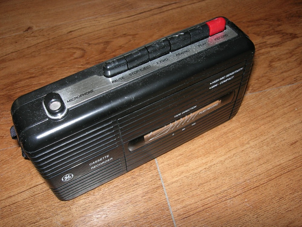 General Electric GE Cassette Recorder Model 3-5301B, Excellent Working Condition