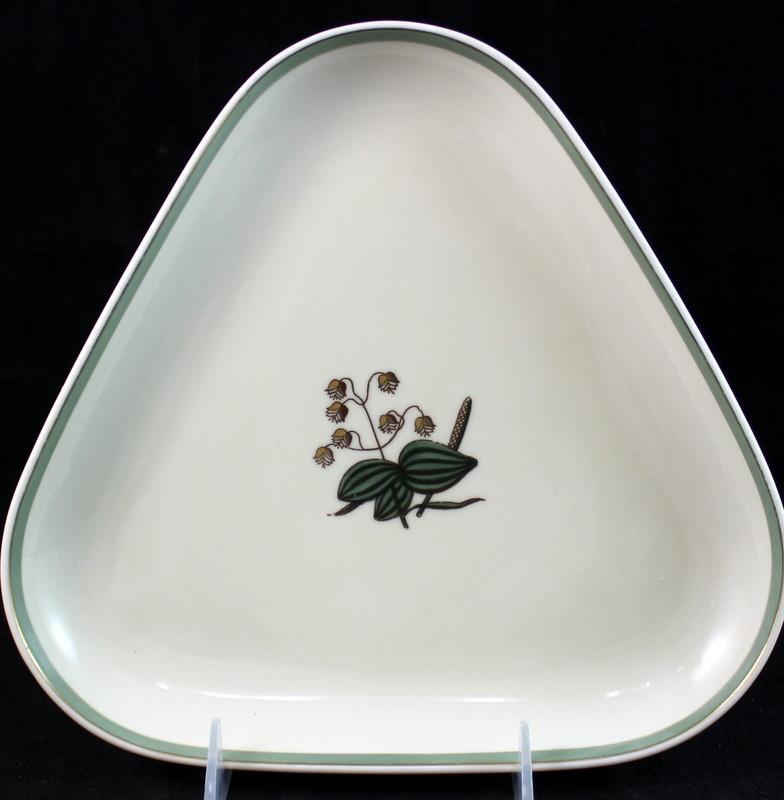 Royal Copenhagen Quaking Grass Triangle Cake Plate 9721 884