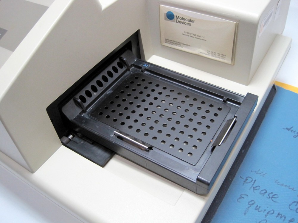 Molecular Devices SpectraMax 190 Microplate Reader W/Spectratest 0200-2405 ABS1