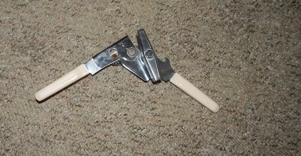 Vintage Swing A Way Can Opener Manual Handheld