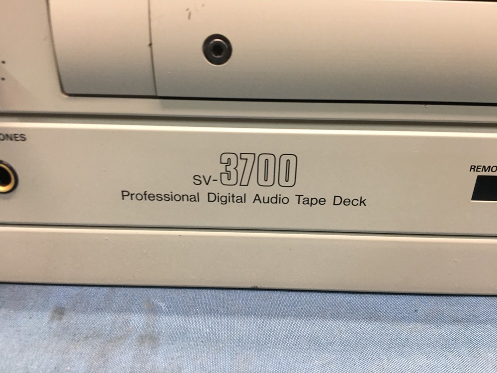 **READ**Panasonic SV-3700 DAT Digital Cassette Tape Deck W/Rack Mount 1000 Hours