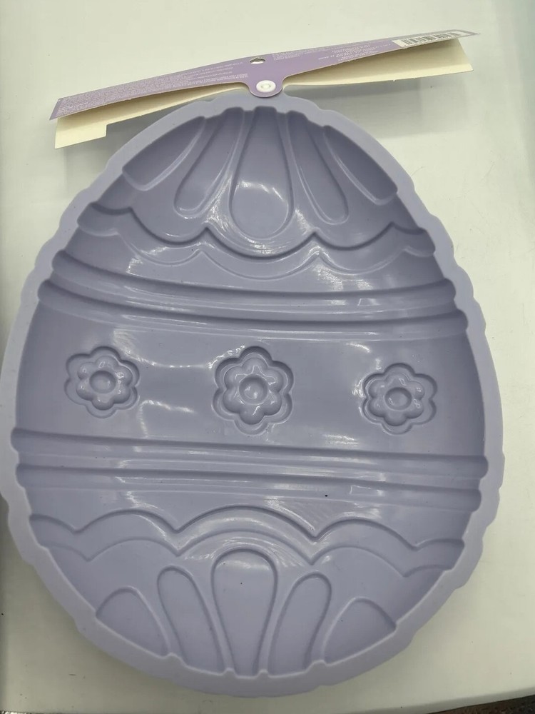 Lot of 6 Celebrate It Easter Bakeware