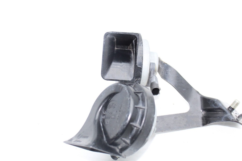 97-04 PORCHE BOXSTER FRONT HORNS SET PAIR U0277