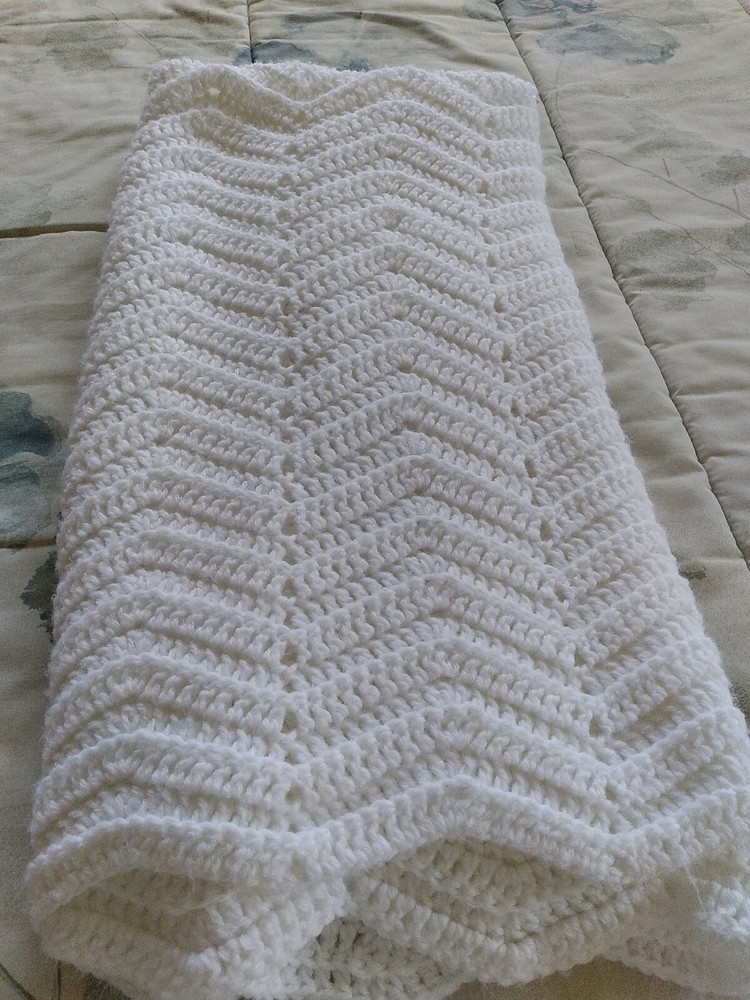 Handmade Knitted/Crochet Afgan/Throw