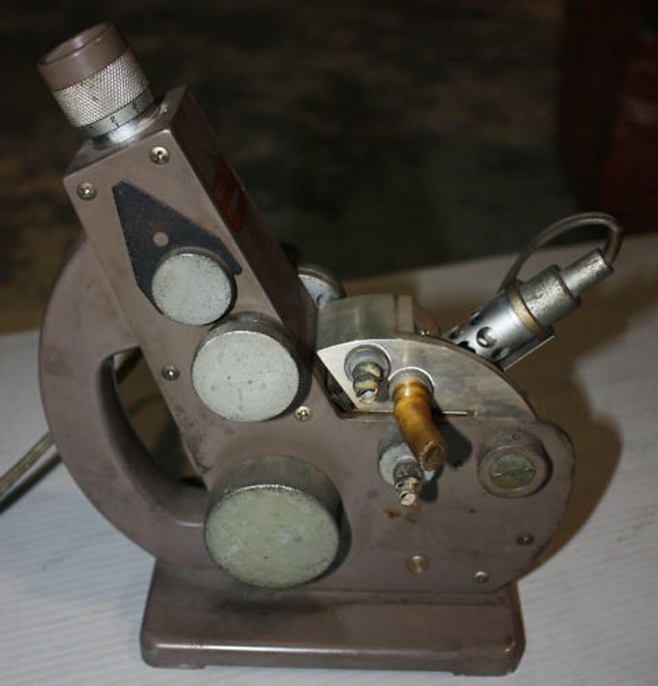 Atago Benchtop Abbe refractometer and light source