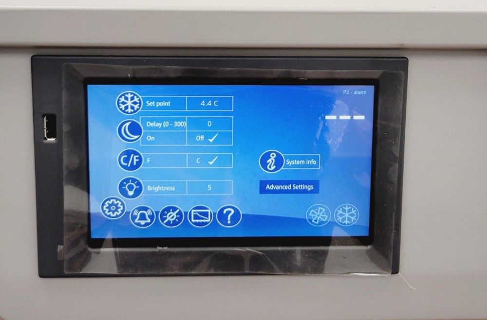 Follett Performance Plus REF4P-TR-00-00 Undercounter Refrigerator DEMO