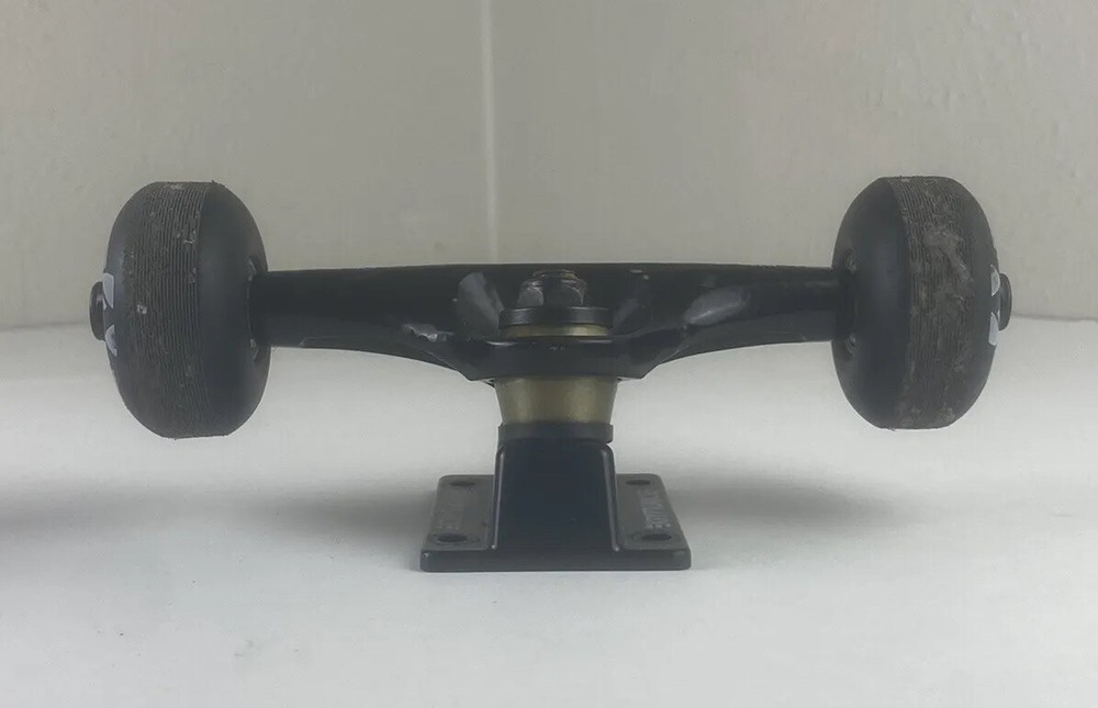 Kryptonics Skateboard Wheels With Trucks And Hardware Black