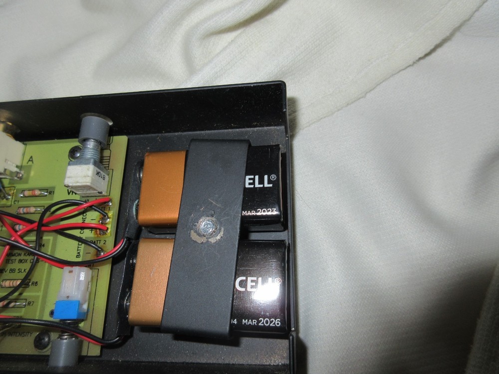 Harman/Kardon Square Wave Generator For Portable Testing Battery-Powered Signal