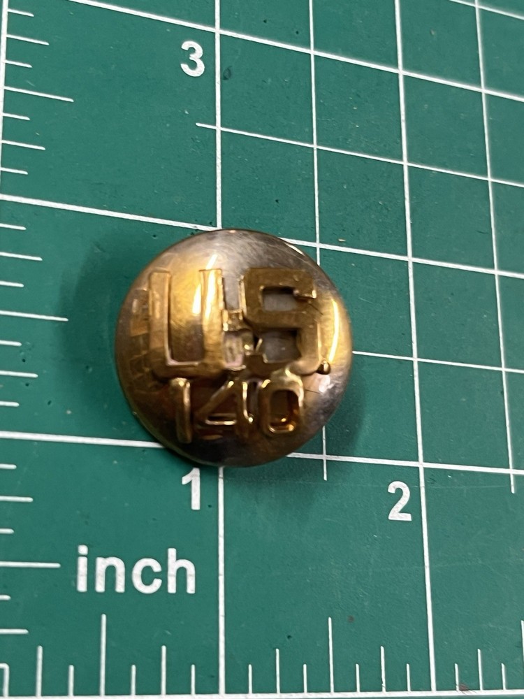 Korean War Era 140th Regiment Domed Collar Disk Disc