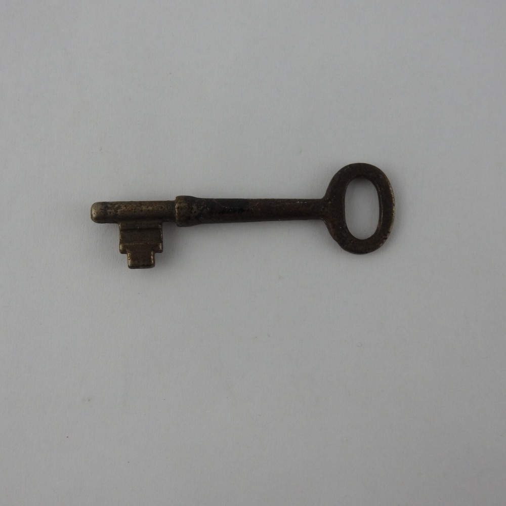 Antique Solid Barrel Steamer Trunk Chest Cabinet Lock Key Steampunk 2.5"