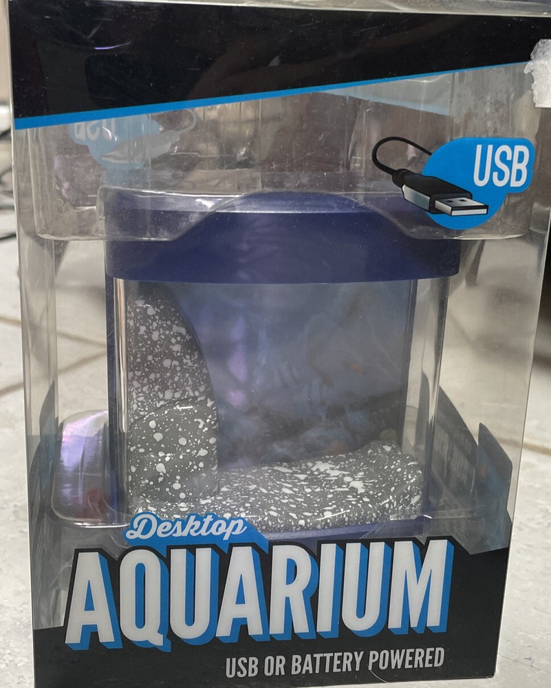 DESKTOP AQUARIUM USB OR BATTERY POWERED 2-TOY FISH INCLUDED SUPER COOL