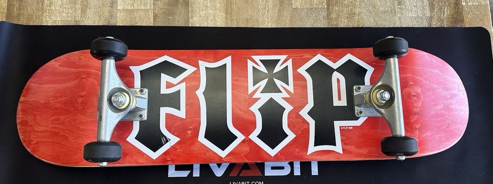 Flip 2018 Team Model Pro Complete Skateboard Deck Trucks Wheels EUC See Pics.