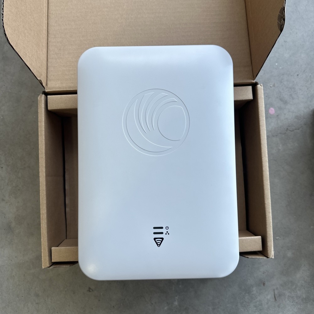 cnPilot E501S Outdoor WLAN Access Point | PL-501SP00A-US | With Accessory Kit