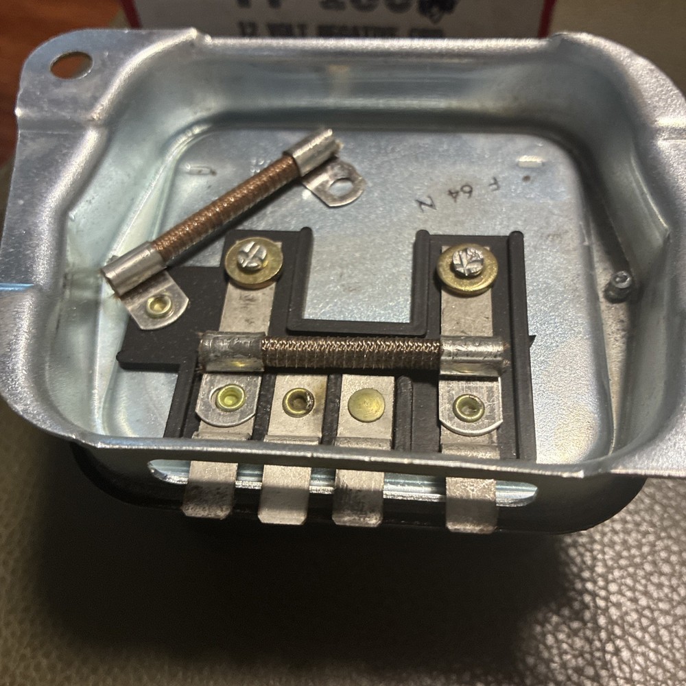 Niehoff FF-169 Alternator Regulator NOS