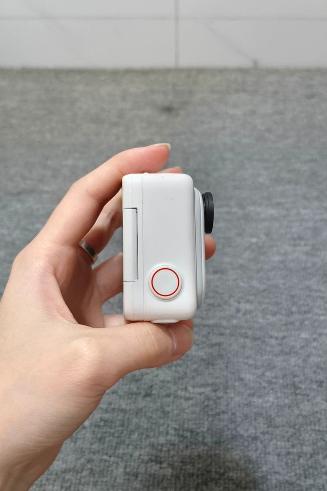 Insta360 GO 3 4K Action Camera - White - 128GB