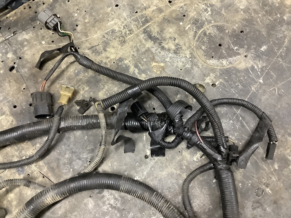 Land Rover Defender Td5 10p Engine Harness Engine Loom