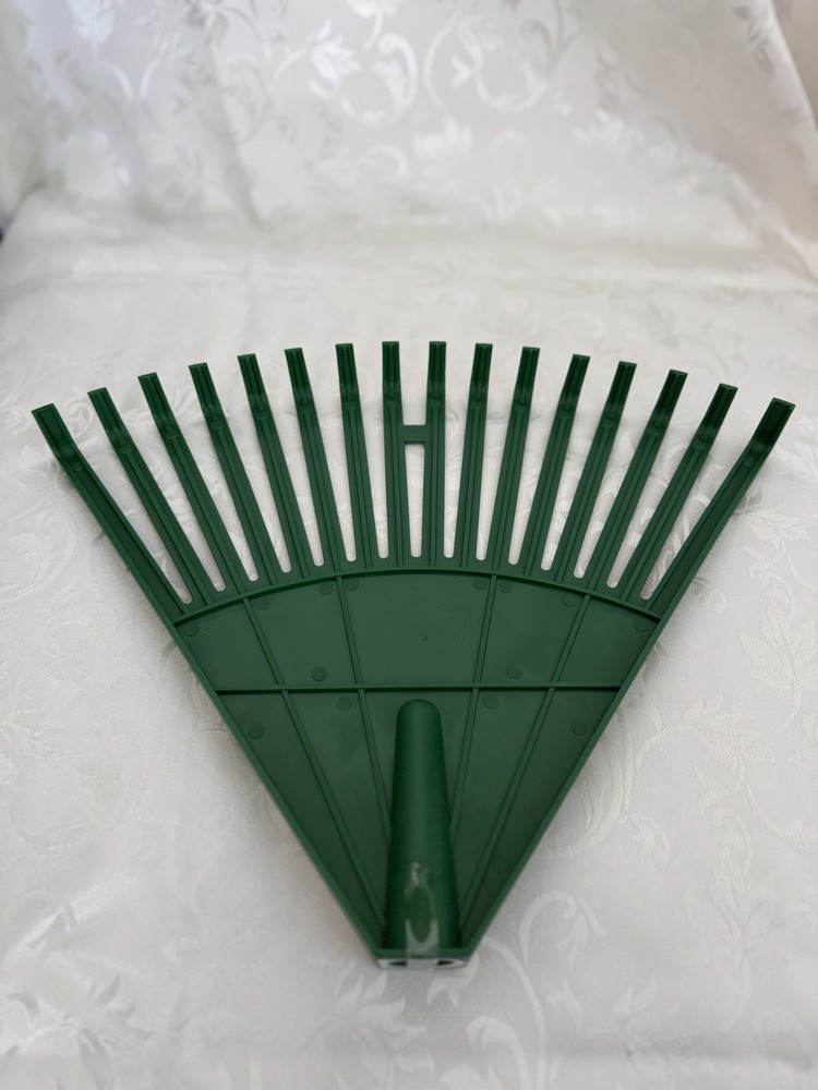 Small Leaf Rake Heads Pole Garden Leaf Landscape