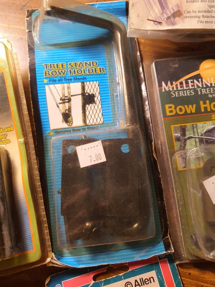 Assorted Bow Hunting Accessories