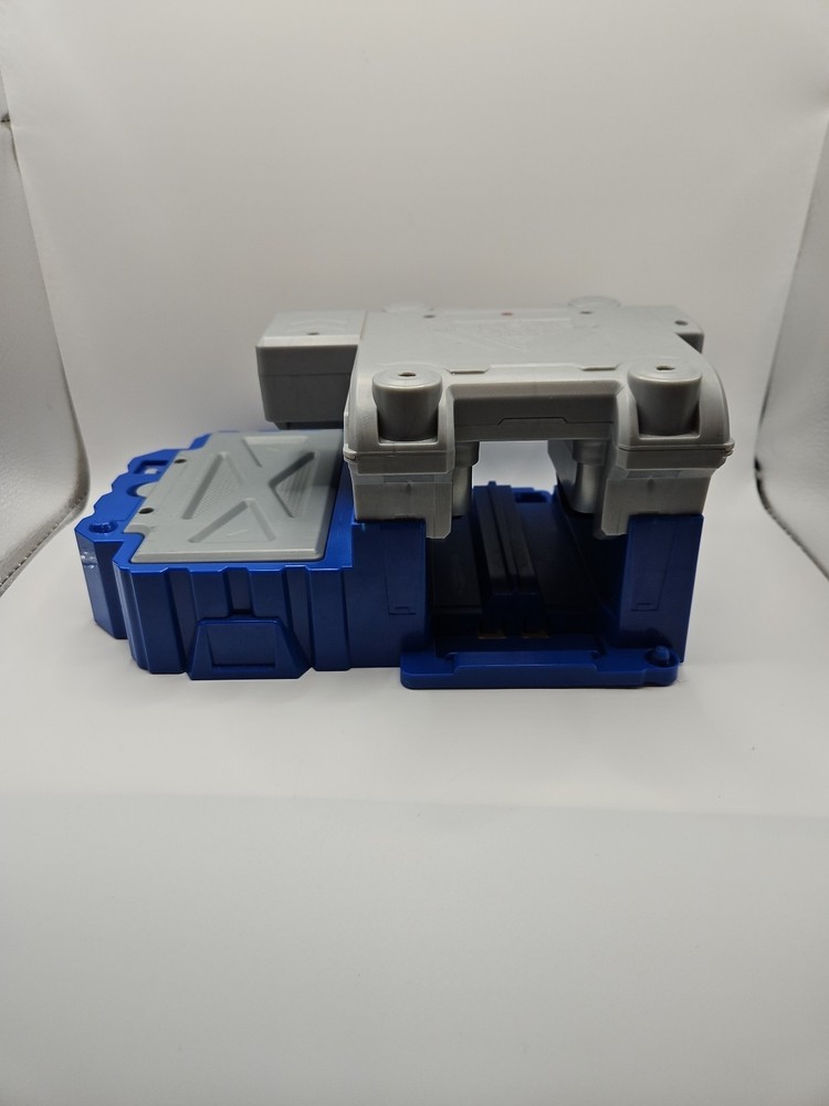 Spin Master Monster Jam Blue Silver Electronic Playset Base 58788 Launcher Works