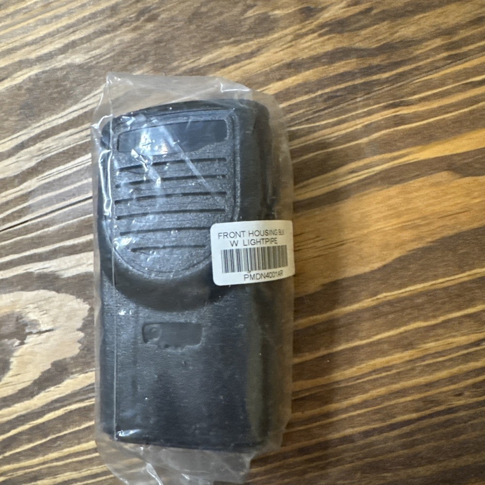 Motorola PMDN4001AR replacement BPR40 black front housing.