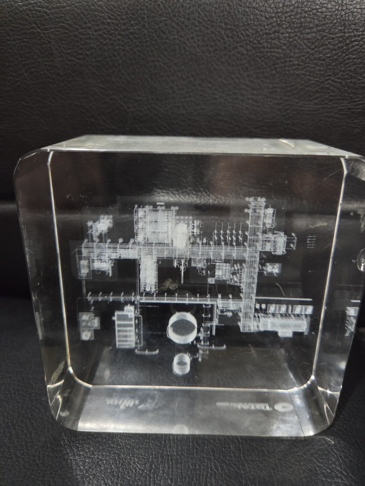 Total Energy 4"×4"×2" Paperweight "Committed To Better Energy "