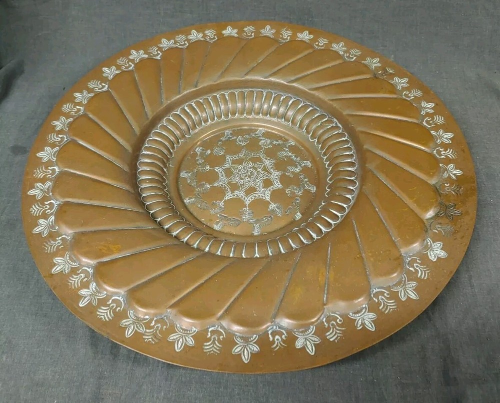 Old Vintage Hand Tooled Middle Eastern Hammered Copper Embossed Bowl Servin Tray