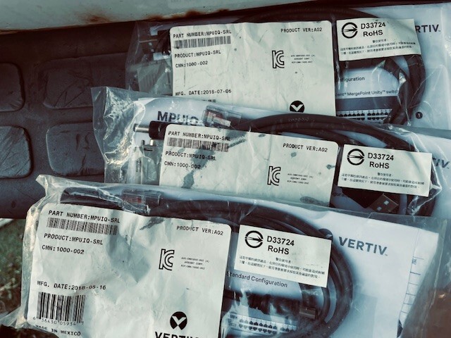 Vertiv Avocent MPUIQ-SRL MPU KVM Interface Module Serial Data Transfer cable