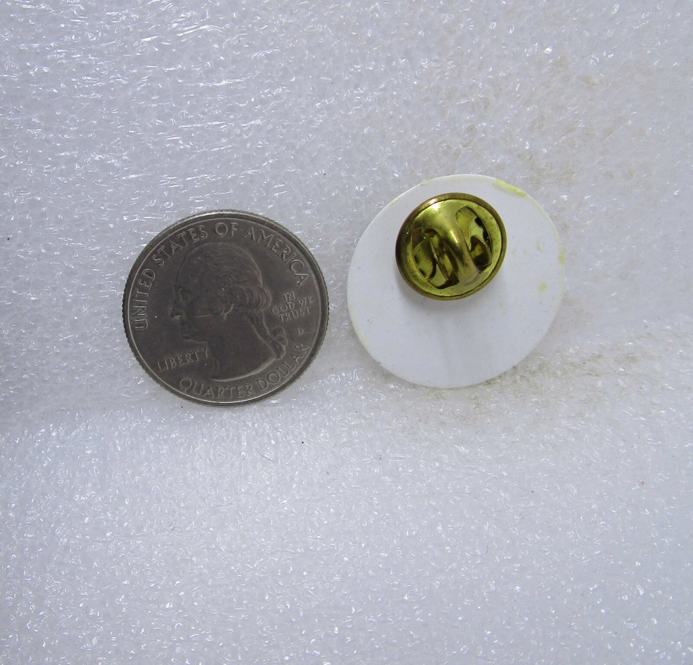 2000 Middlebury College Bicentennial Plastic Pin