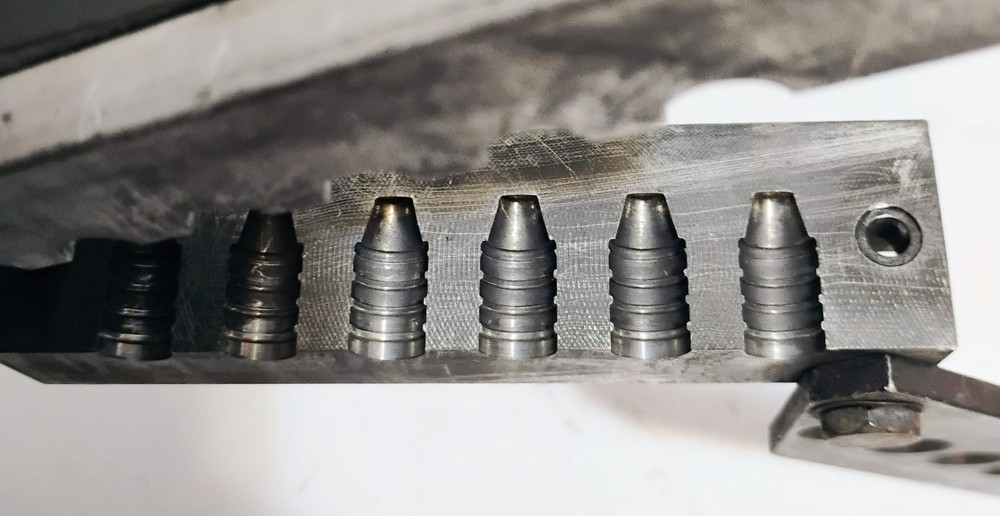 Vintage Bullet Mold 90323, 3 Handle 6 Cavity 45
