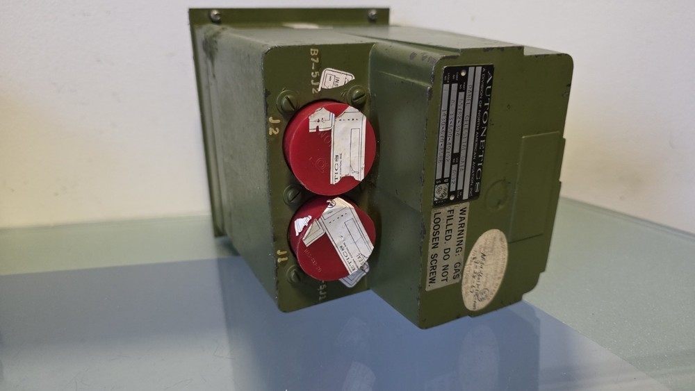 PANEL CELESTIAL DATA AUTONETICS - P/N: 65782-304 -