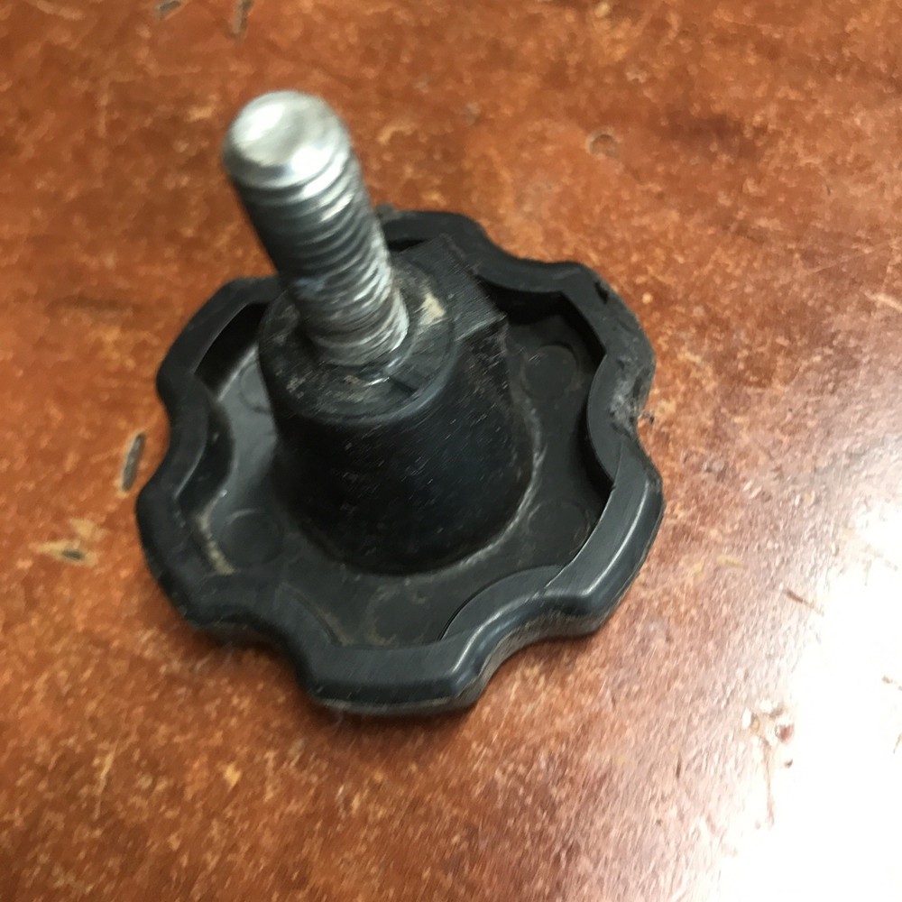 Use OEM Part Handle Lock Assy For Tanaka TLE-600 2.5HP Gas Engine Edger