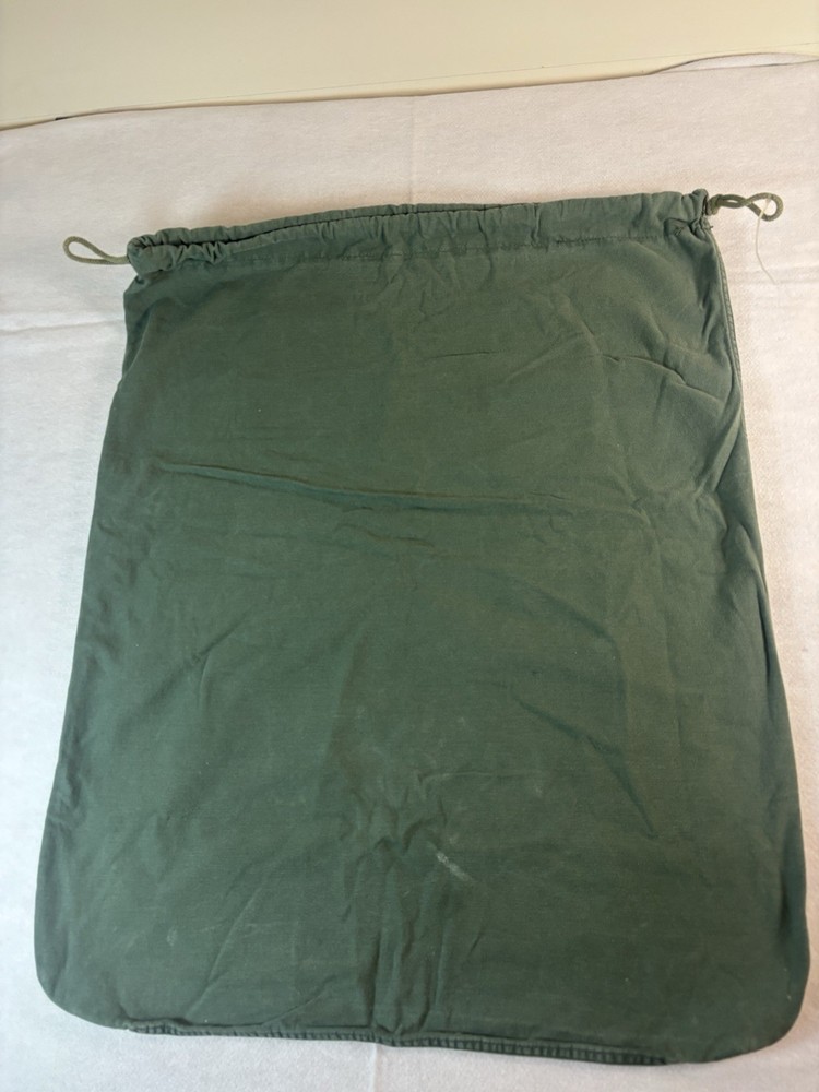 US Army Barracks Bag Green Laundry Bag With Drawstring VTG