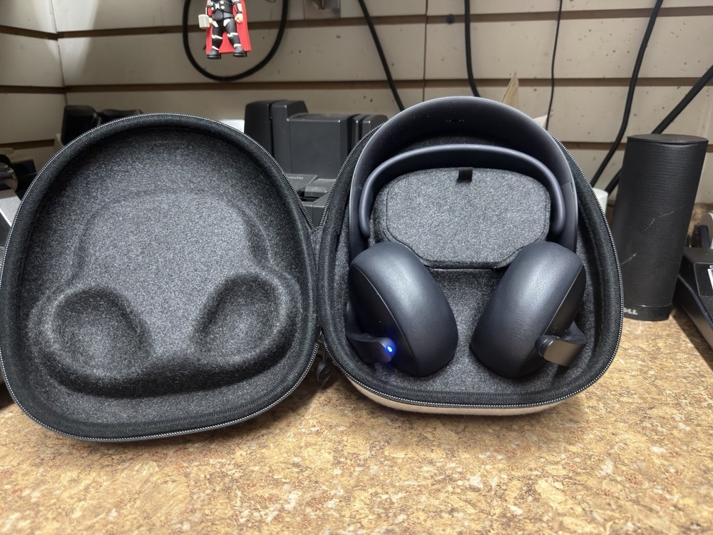 Sony PS5 Pulse Elite Wireless Headset Complete w/ USB Adapter Mint Condition