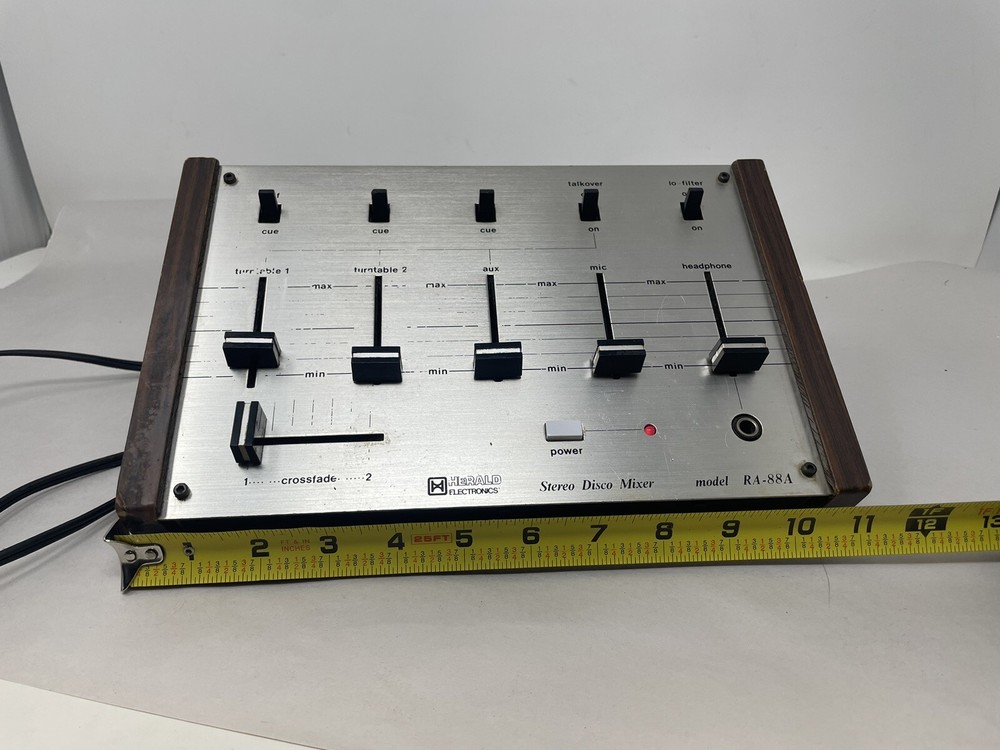 Herald Electronics Stereo Disco Mixer RA-88A - Powers on - Untested - For Parts