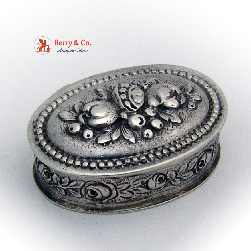 Ornate Oval Hinged Pill Box 915 Standard Silver 1900