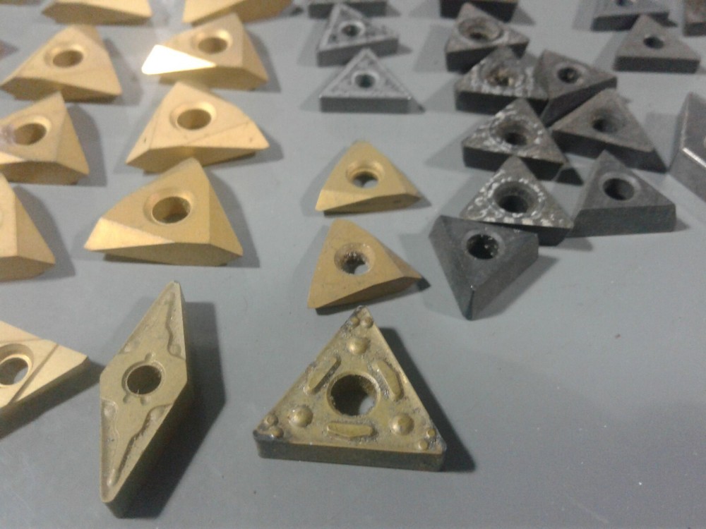 Misc Lot of (72) Carbide Turning Tool Inserts