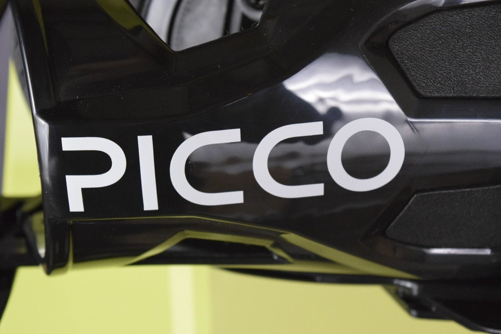 NEW PACIFIC SNOWBOARD SIZE 154 CM WITH PICCO LARGE BINDINGS