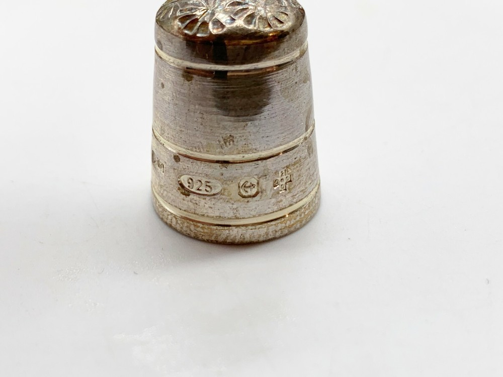 VINTAGE SOLID STERLING SILVER SEWING THIMBLE