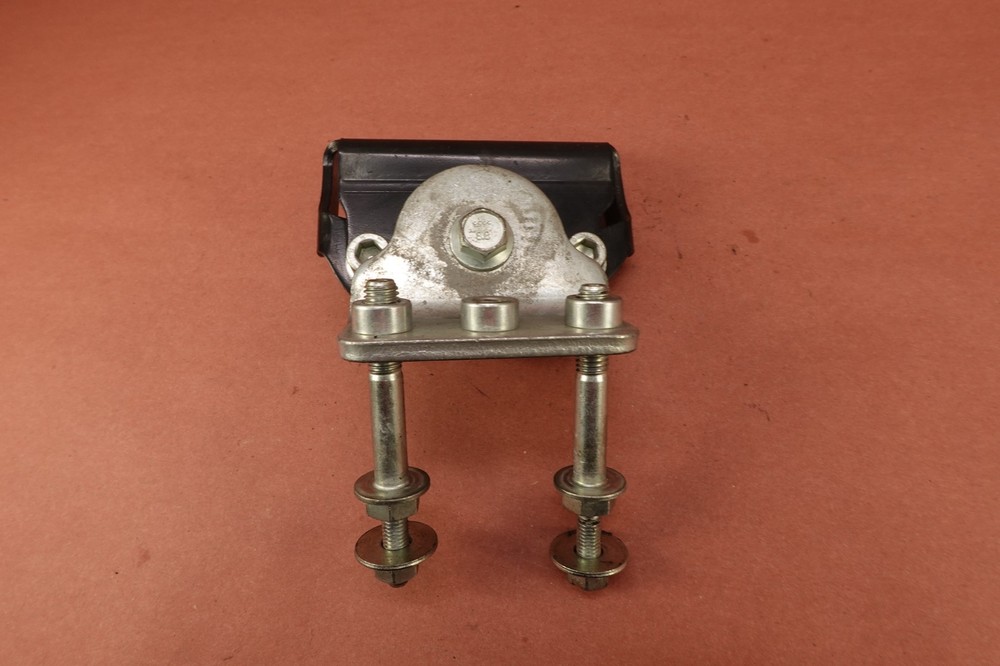 2002-2006 Harley Davidson V-rod Vrod Engine Motor Mount Bracket