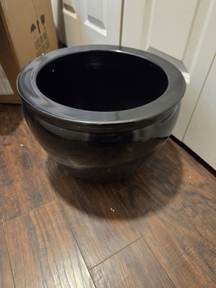 Red Lantern 14" Solid Black Porcelain Fishbowl