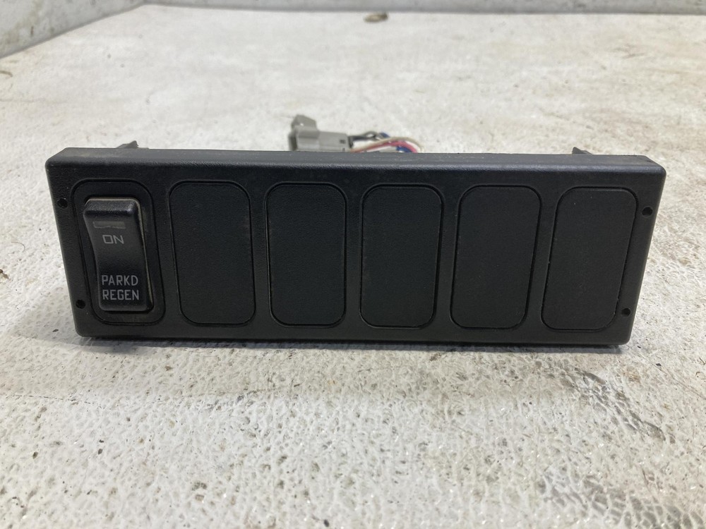 International PROSTAR SWITCH Dash Panel - Used | P/N 33289