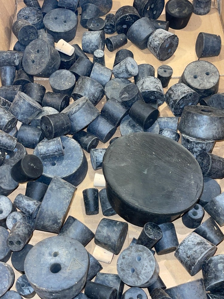 laboratory stopper-tapered rubber plug Holes one two
