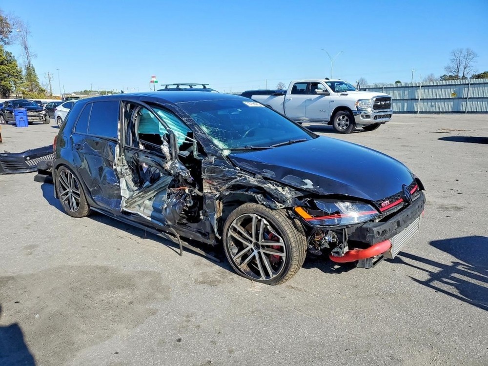 GTI 2017 Glove Box 5006127